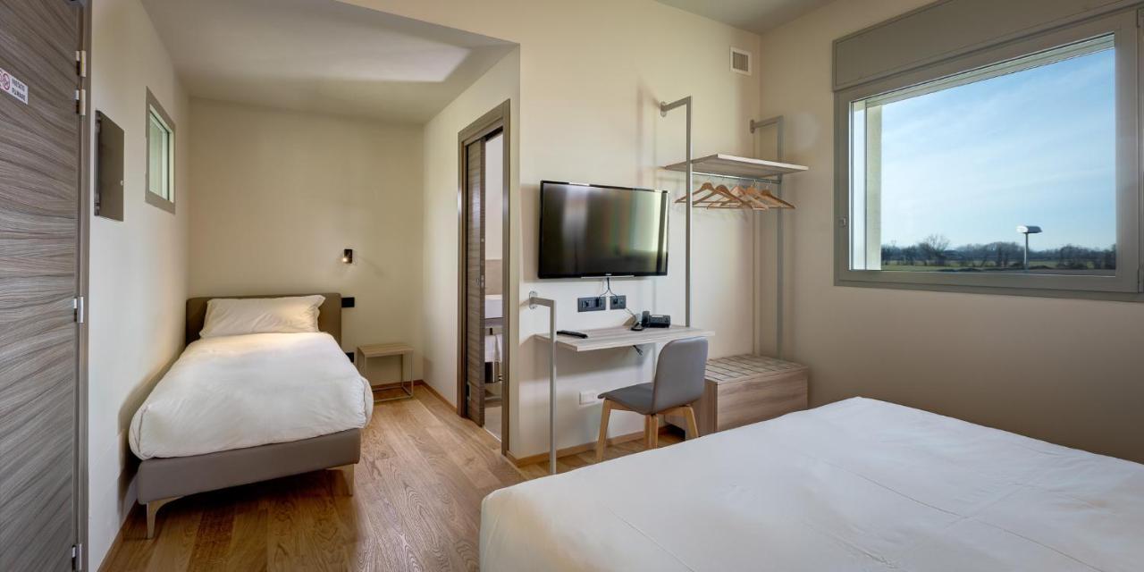 Park Hotel & Residence By The Cube Fidenza Esterno foto