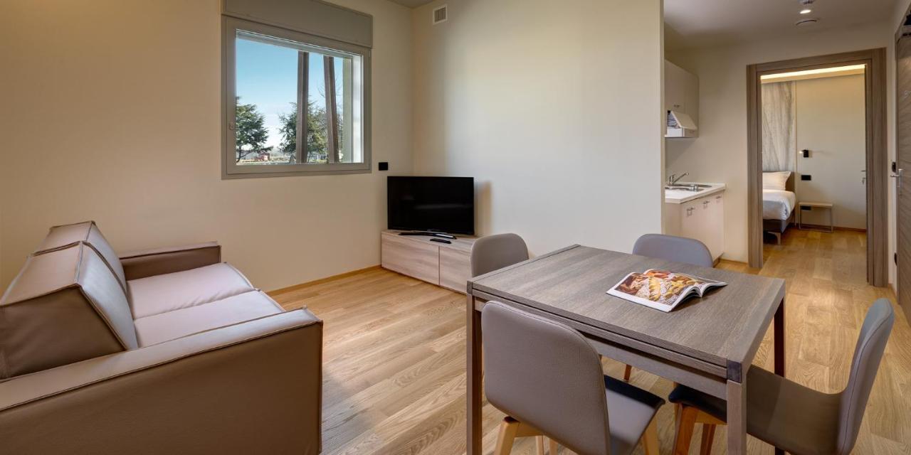 Park Hotel & Residence By The Cube Fidenza Esterno foto